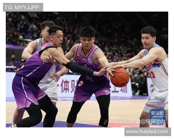 国王队与猛龙队激战正酣比分胶着精彩瞬间回顾与分析